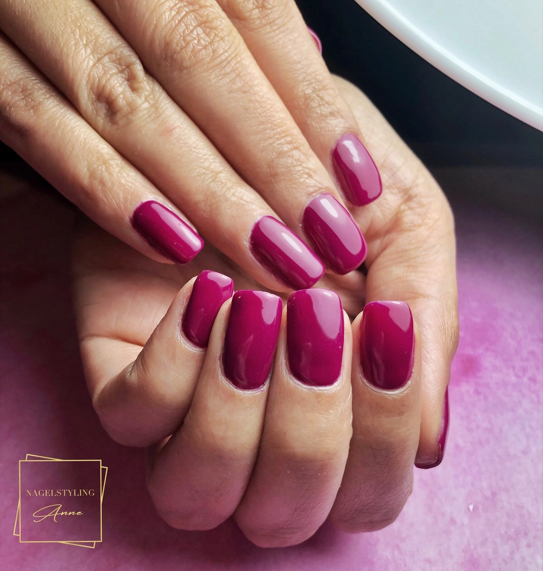 Waarom Press-On Nagels en een Nagelsalon perfect samen gaan