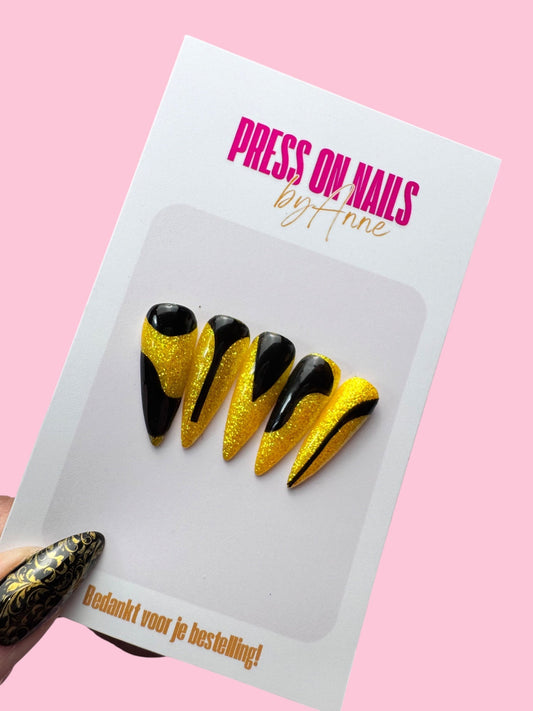 Waarom press on nagels perfect zijn voor creatievelingen en performers